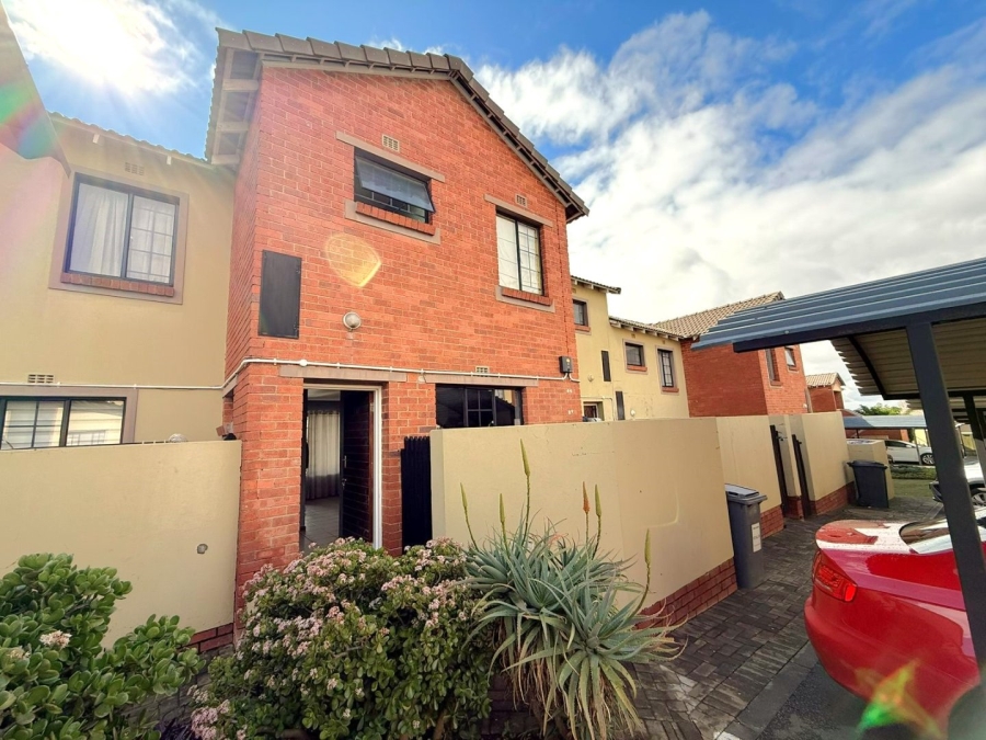 2 Bedroom Property for Sale in Hillside Free State